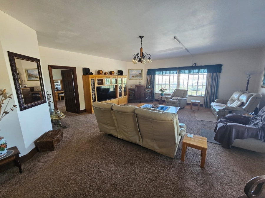 4 Bedroom Property for Sale in Aston Bay Eastern Cape